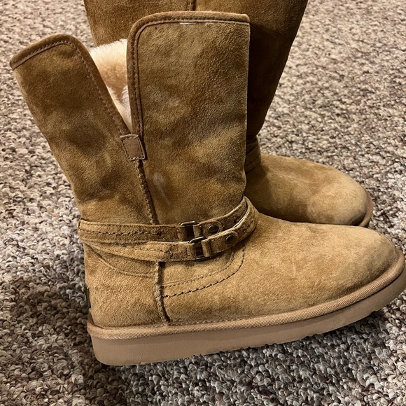 Ugg boots - Picture 2 of 9